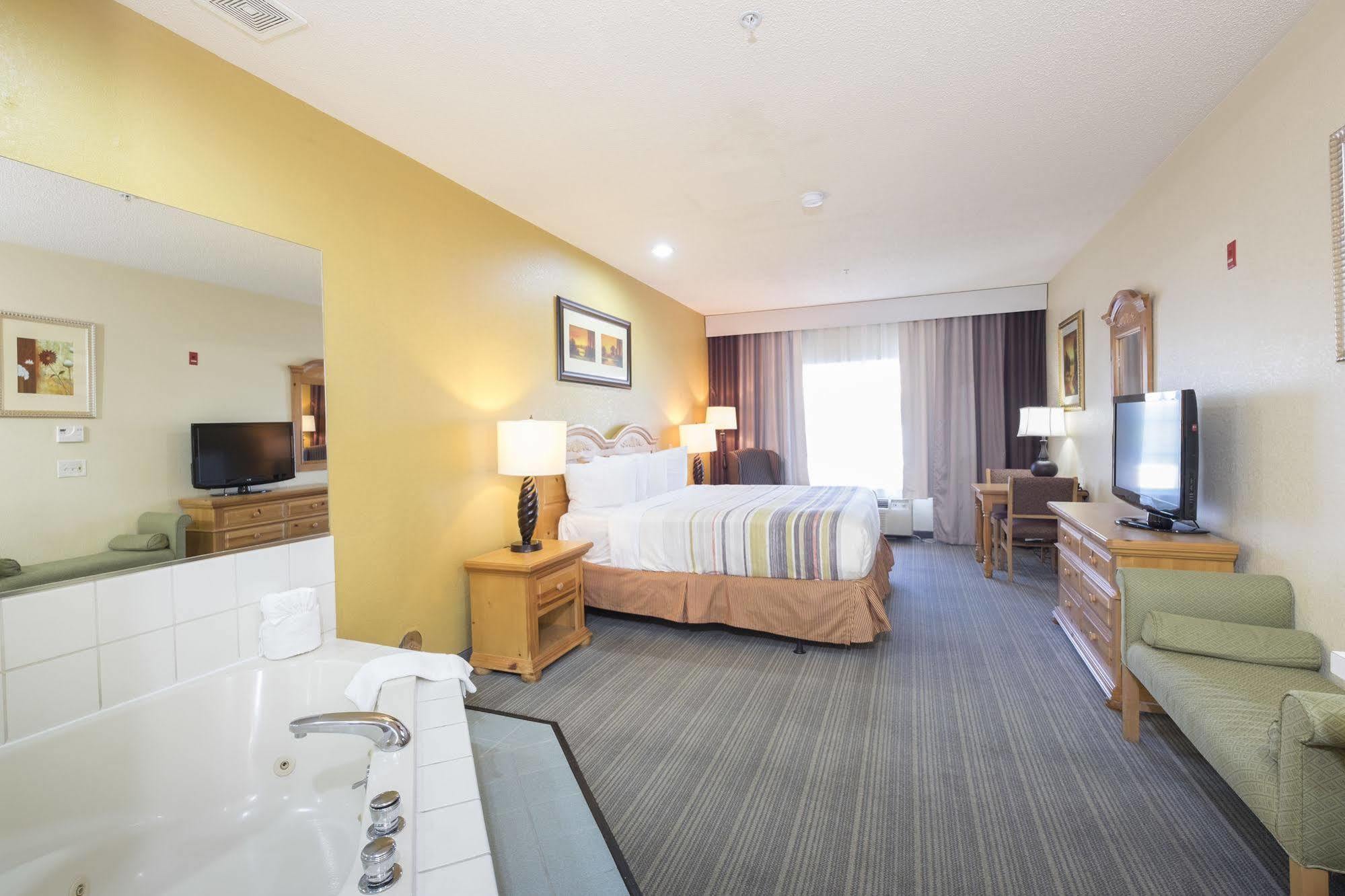Holiday Inn Express & Suites Chicago - Matteson By Ihg Exterior foto